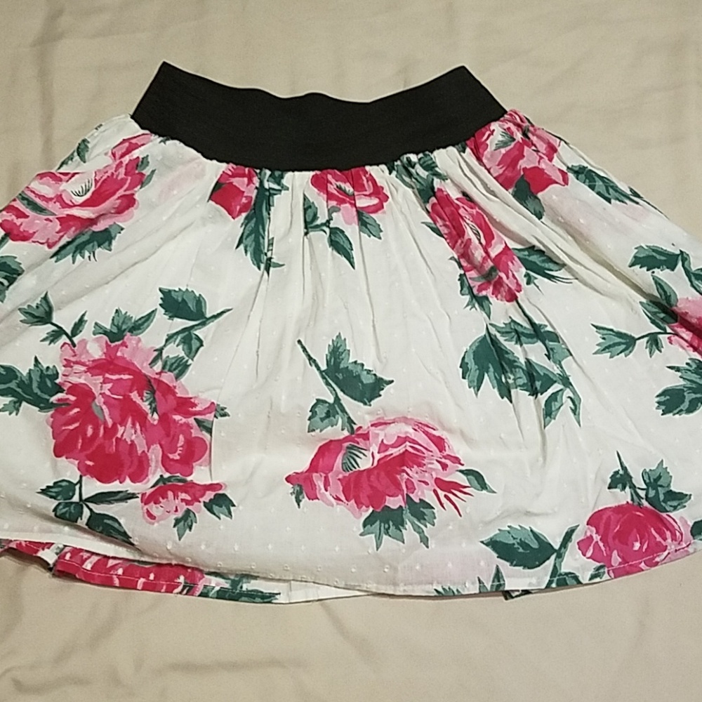 Floral Skirt with pockets